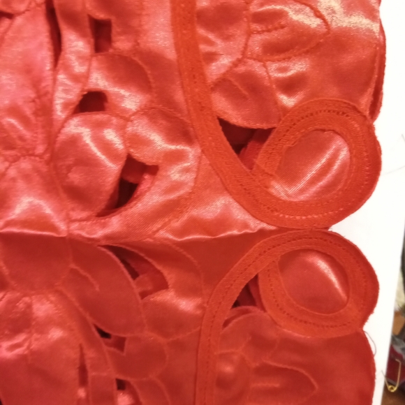 10 Vintage Satin Embroidered Cut-out Placemats, Table Mats 17x11" - Picture 4 of 7